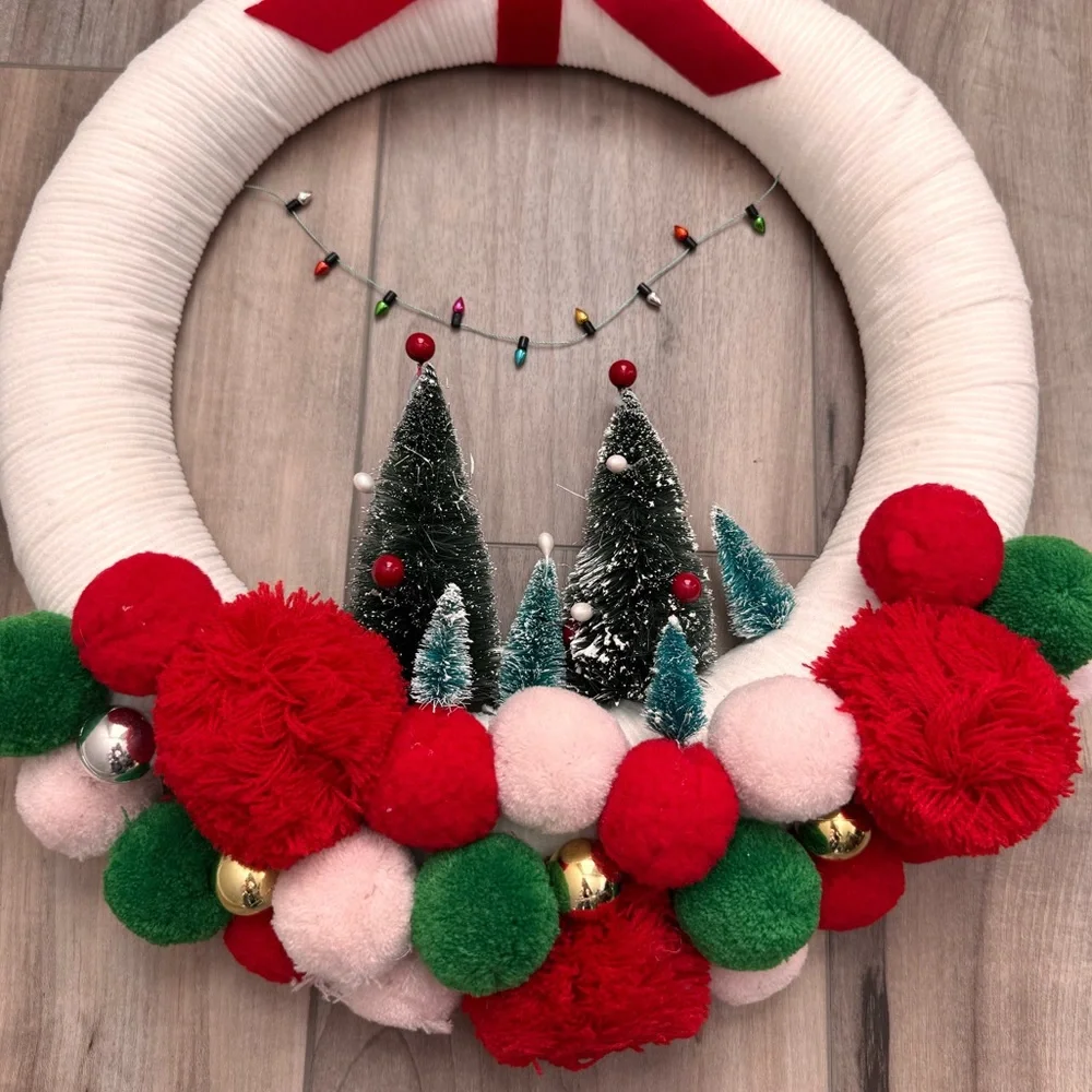 NWT Whimsy Christmas Wreath